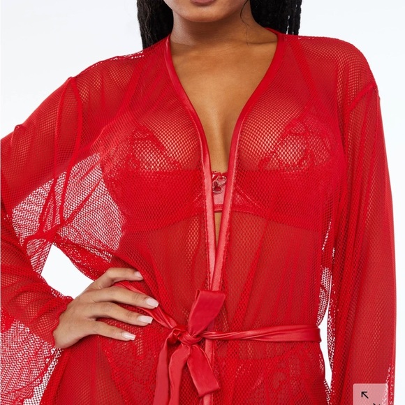 Savage X Fenty Glossy Flossy Fishnet Robe Goji Berry Red - Picture 2 of 12